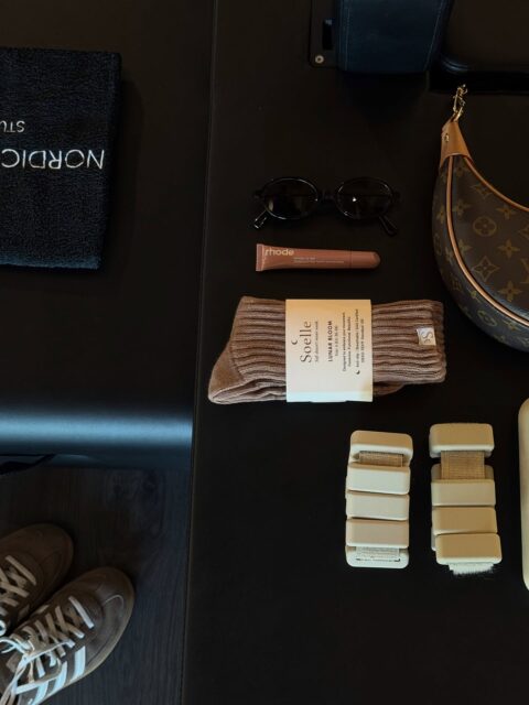 My Pilates set vs. her Pilates set 🩰✨different vibe, same energy 🤍 @nordicbalancestudios#pilates #pilatessocks #pilateslovers #pilatesreformer #pilatesessentials #goodenergy #goodvibe #soellegirls #girlstime #marbella